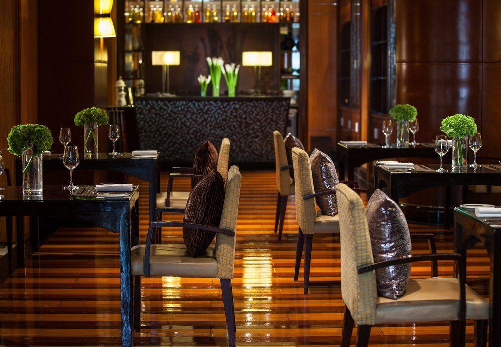 Renaissance Shanghai Pudong Hotel Exterior foto